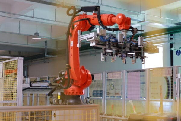 Custom Heavy-Duty LFP Battery Solutions in the USA Industrial Lithium Power Systems by SPIDERWAY