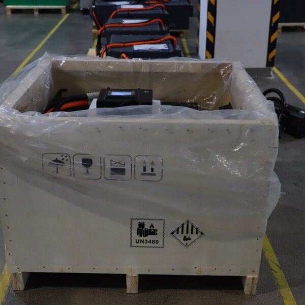 80.5V LiFePO4 Battery Case Study: SPIDERWAY Powers Alaska Airlines Airport Tractors in Extreme Cold Airport Environments