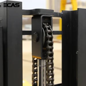 Front view of FC-600 electric mini forklift with lifting forks