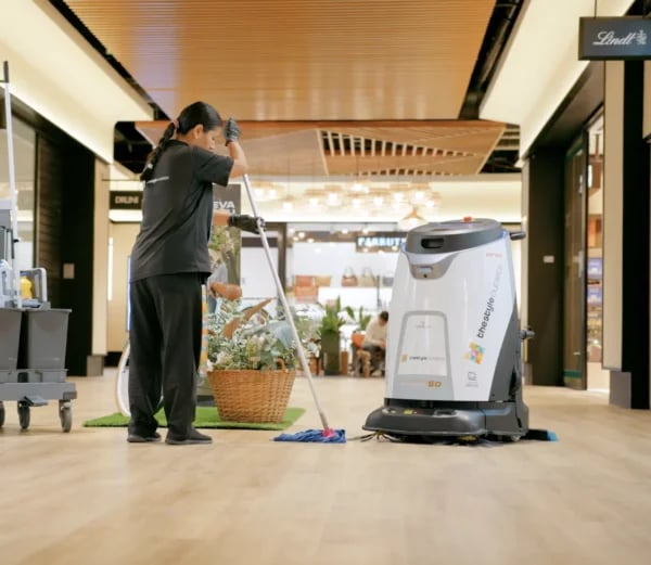 Omnie Case Study: The Style Outlets Scrubber 50 cleaning at The Style Outlets Madrid