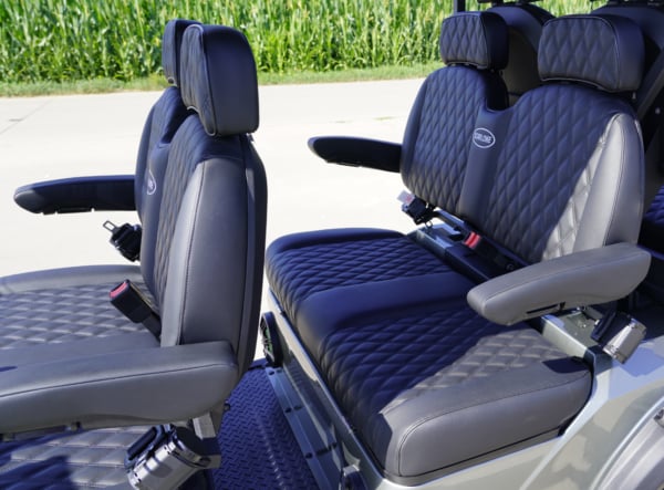 Canton Fair 2026 Golf Cart with 4kW Motor Latest golf cart model with 4kW motor and 48V 105Ah battery