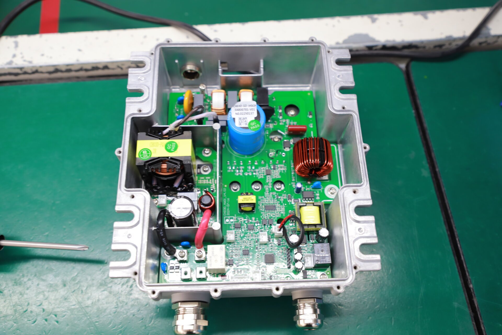 SPIDERWAY Golf Cart Battery Chargers – High-Performance OEM Solutions from a Leading Chinese Manufacturer